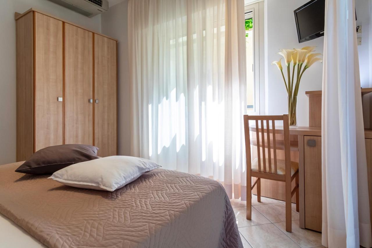 Hotel Mocambo Riccione Esterno foto