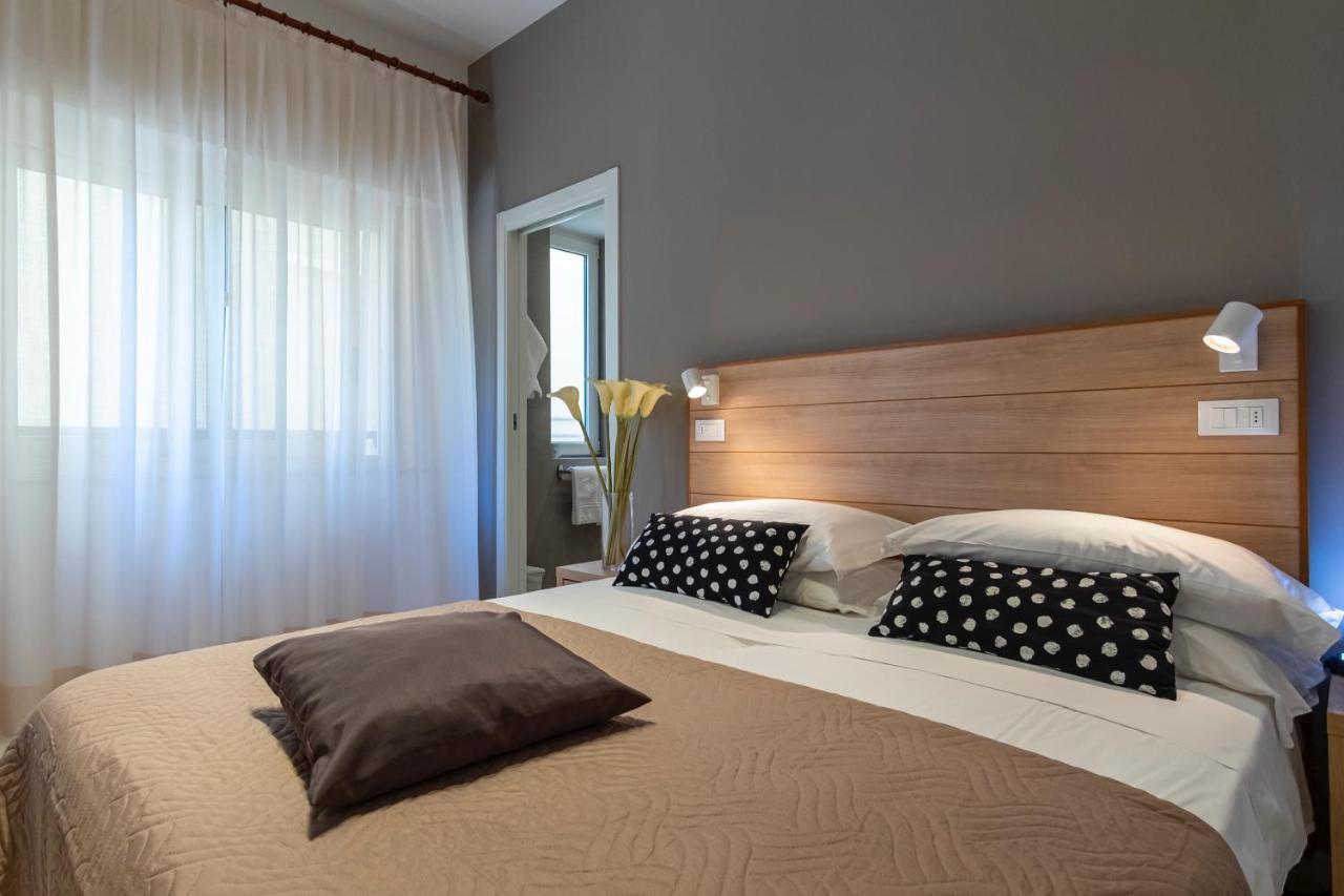 Hotel Mocambo Riccione Esterno foto