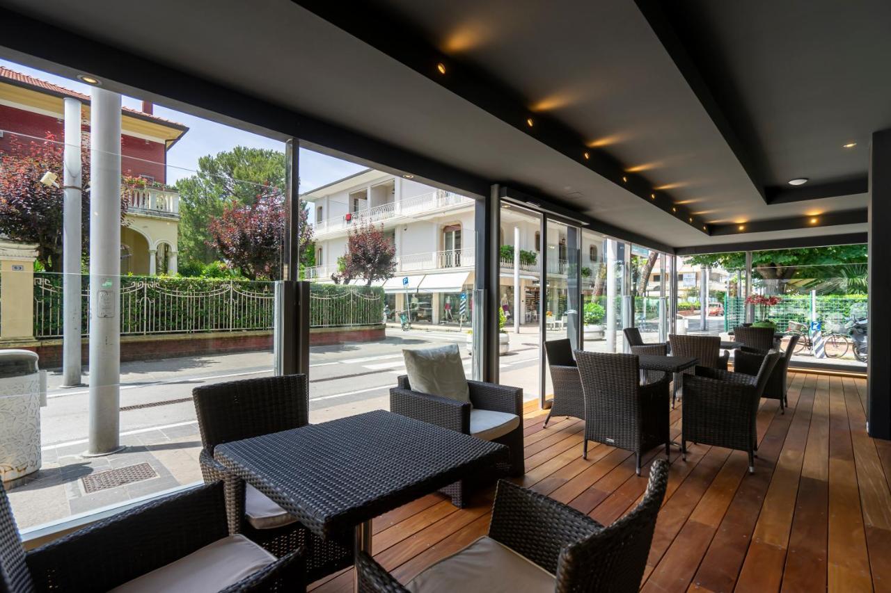 Hotel Mocambo Riccione Esterno foto