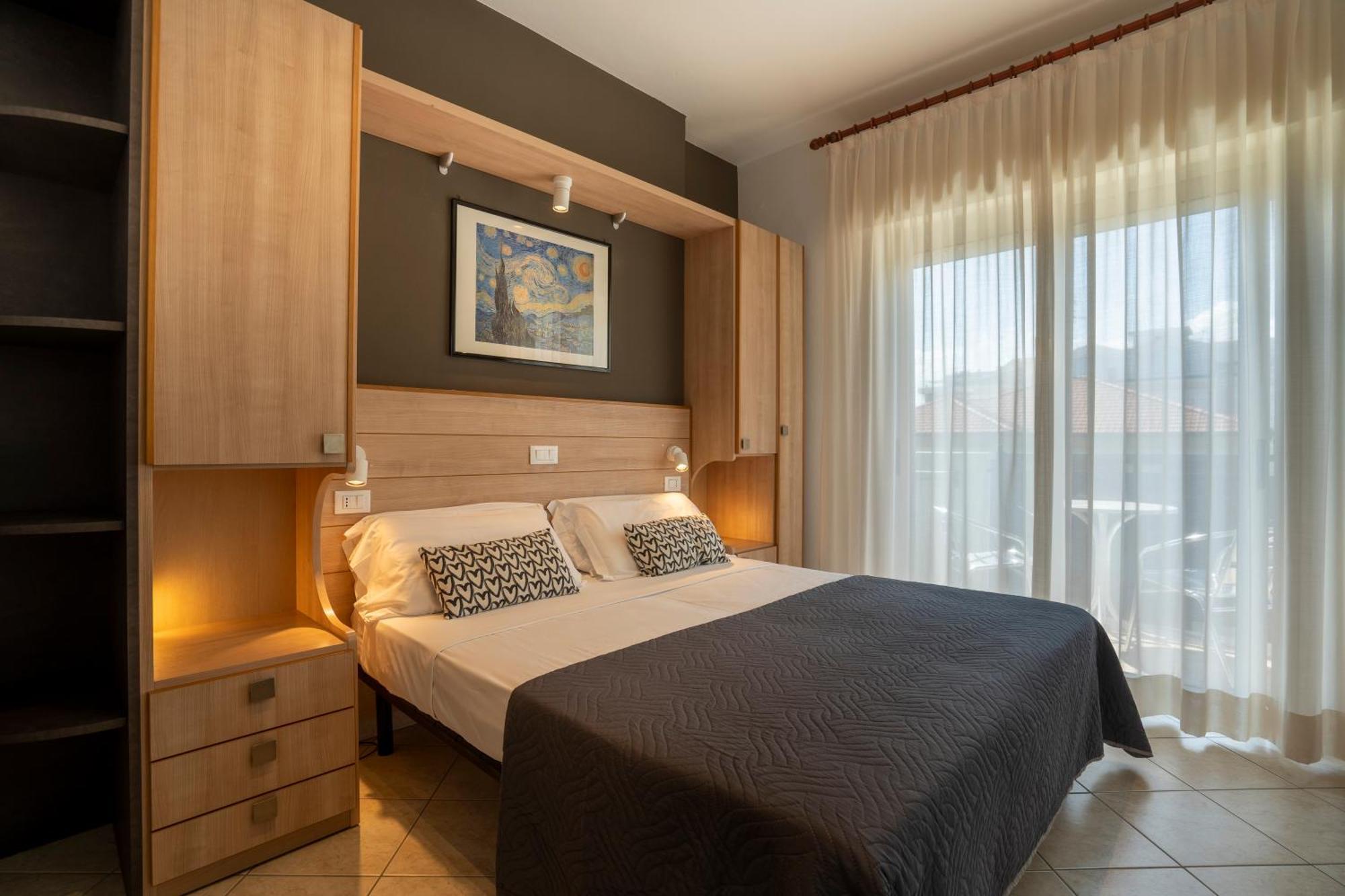Hotel Mocambo Riccione Esterno foto