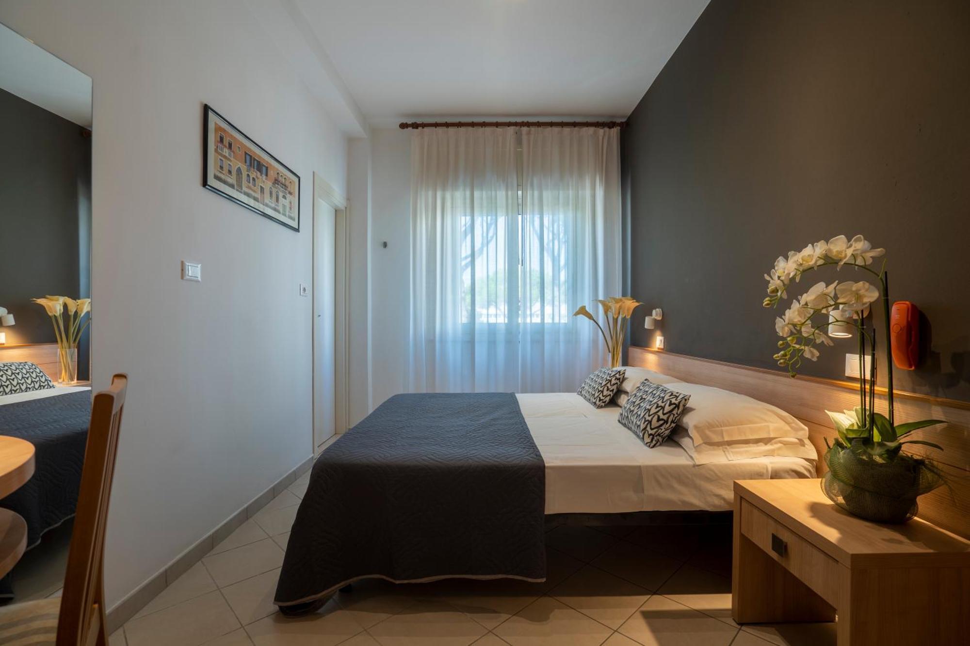Hotel Mocambo Riccione Esterno foto